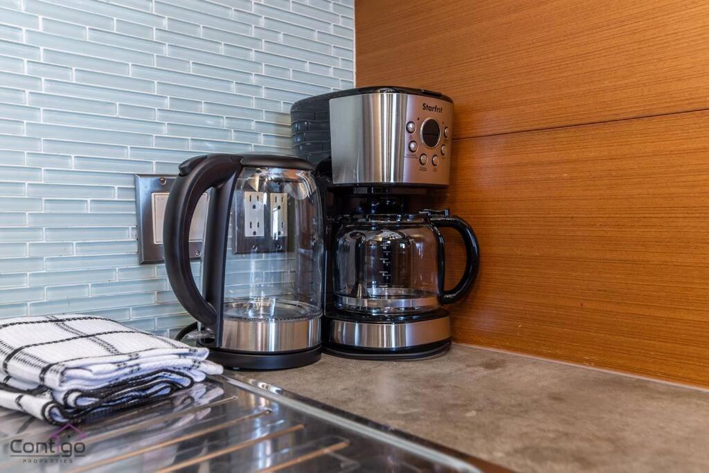 Historic Jd Loft, Near Ice District, Rogers Place, Ug Parking Edmonton Bagian luar foto
