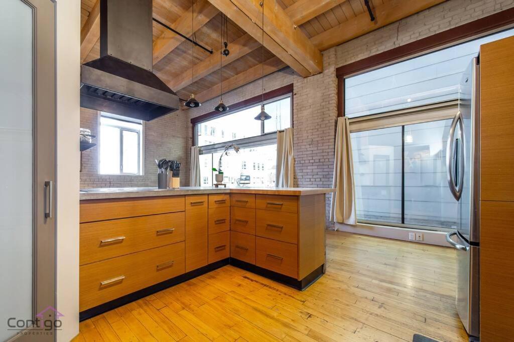 Historic Jd Loft, Near Ice District, Rogers Place, Ug Parking Edmonton Bagian luar foto