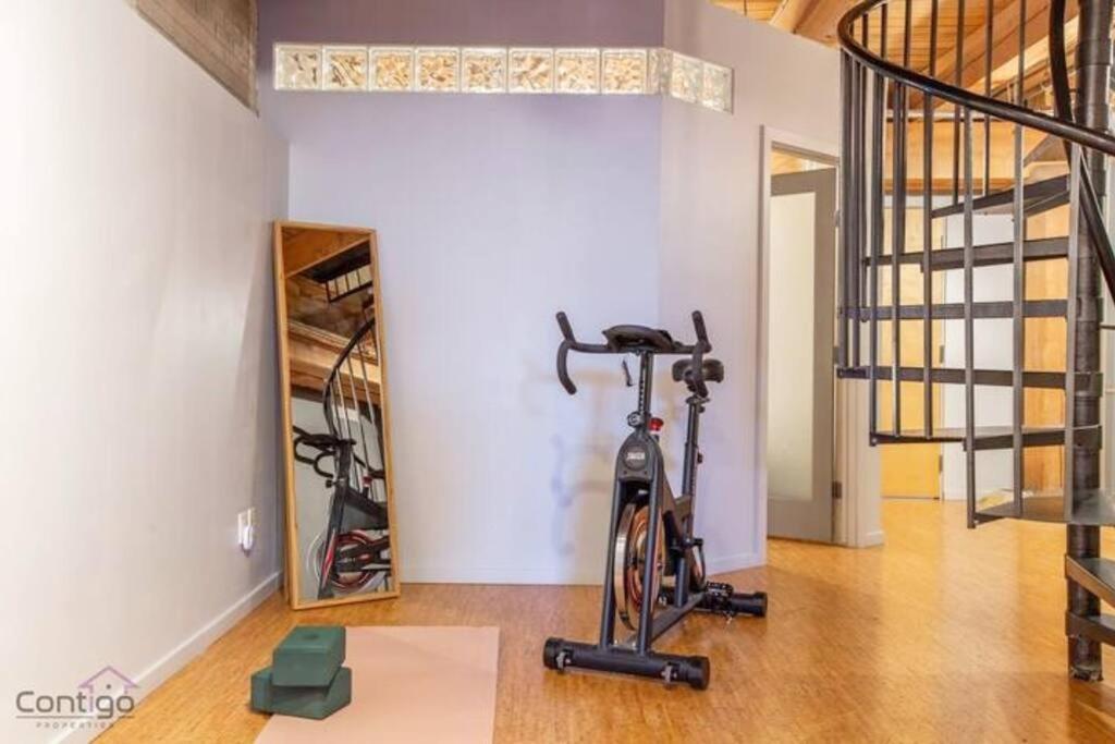 Historic Jd Loft, Near Ice District, Rogers Place, Ug Parking Edmonton Bagian luar foto