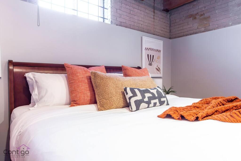 Historic Jd Loft, Near Ice District, Rogers Place, Ug Parking Edmonton Bagian luar foto