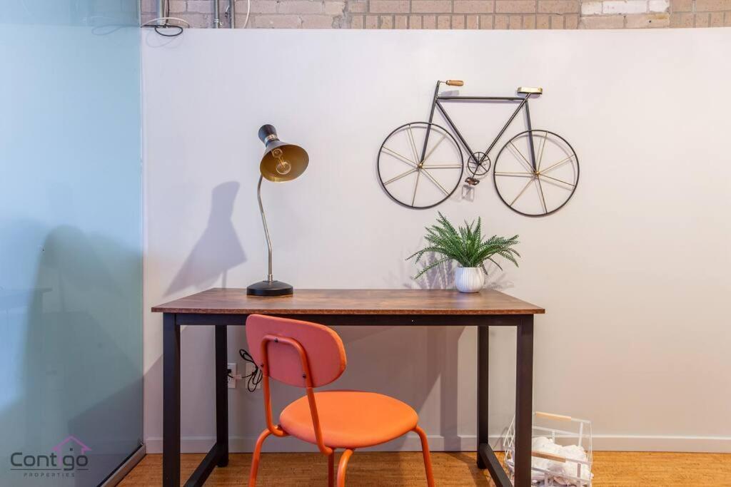 Historic Jd Loft, Near Ice District, Rogers Place, Ug Parking Edmonton Bagian luar foto
